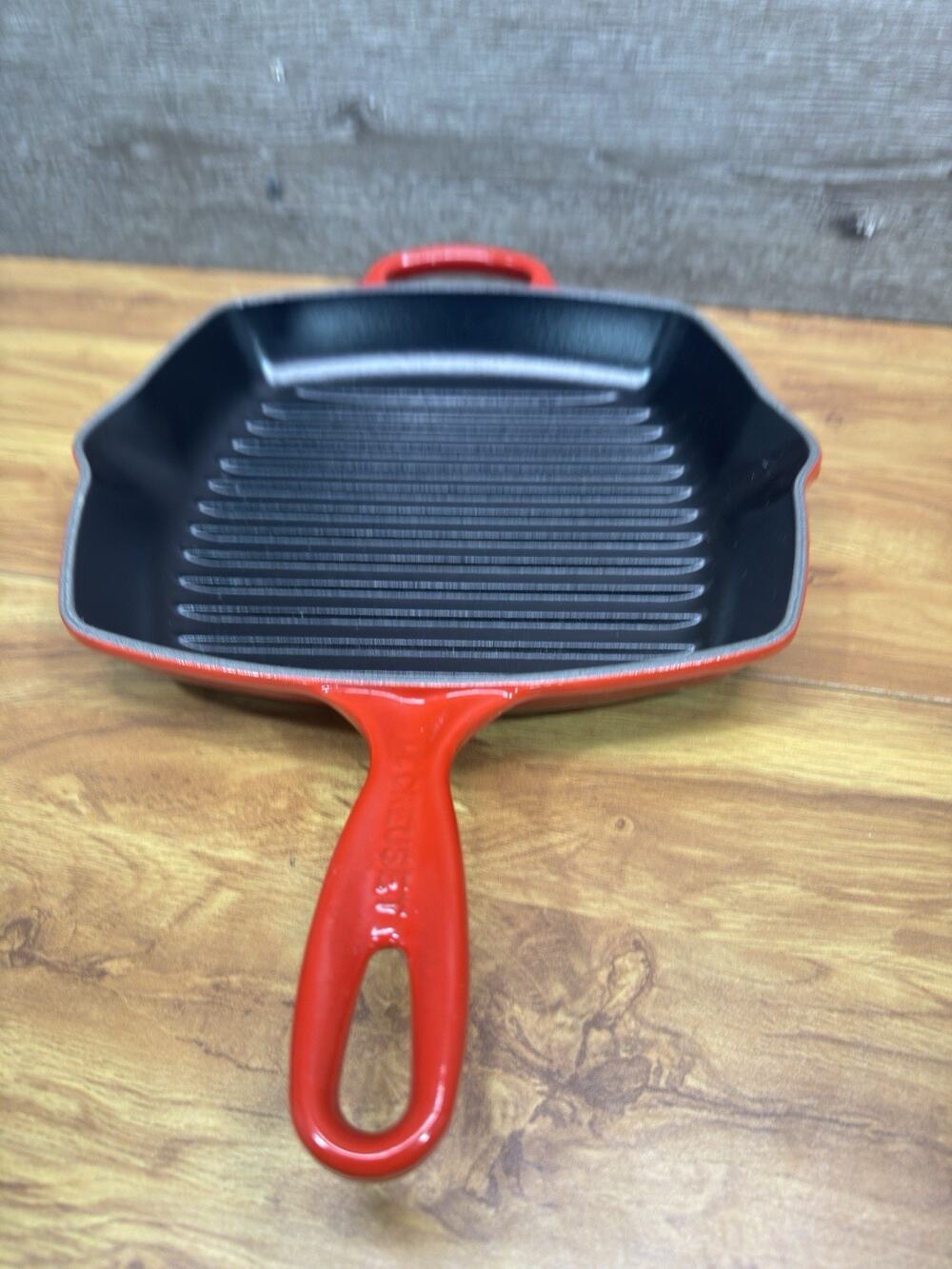 Le Creuset Red Square 10.25” Grill Pan Skillet 1.5 L Enamel Made in France